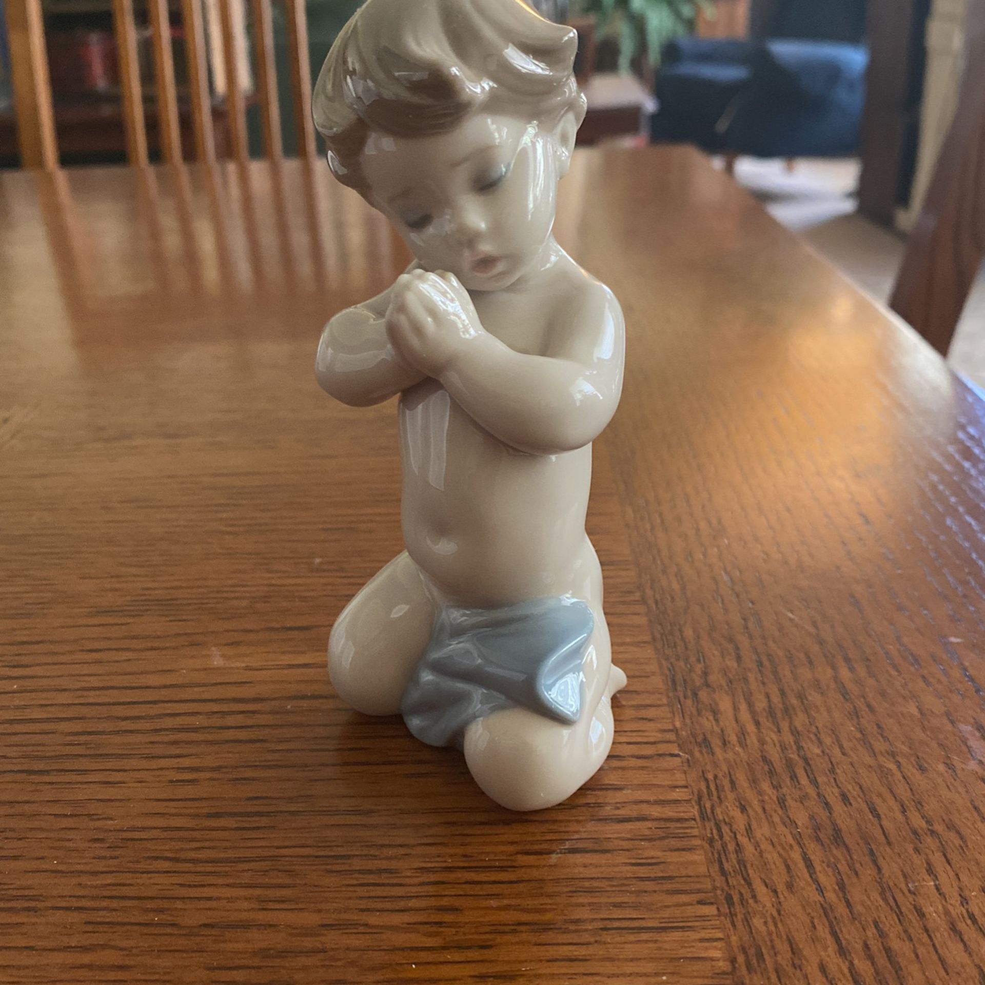 Lladro A Child’s Prayer collectible Figurines