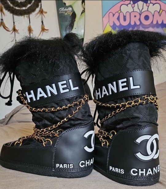 Vintage Chanel Black Quilted Apres Ski Moon Boots