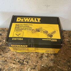 DEWALT DW7084 Miter Saw, Crown Molding Stops for Finish Work