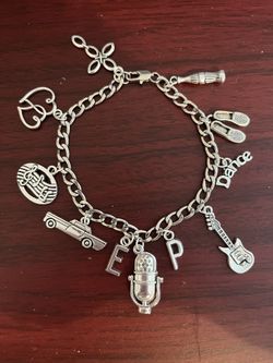 The King Of Rock Elvis Presley Charm  Br