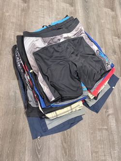 25pr-Mixed Lot of Men's Shorts
