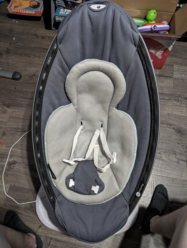 4 Moms Baby Swing