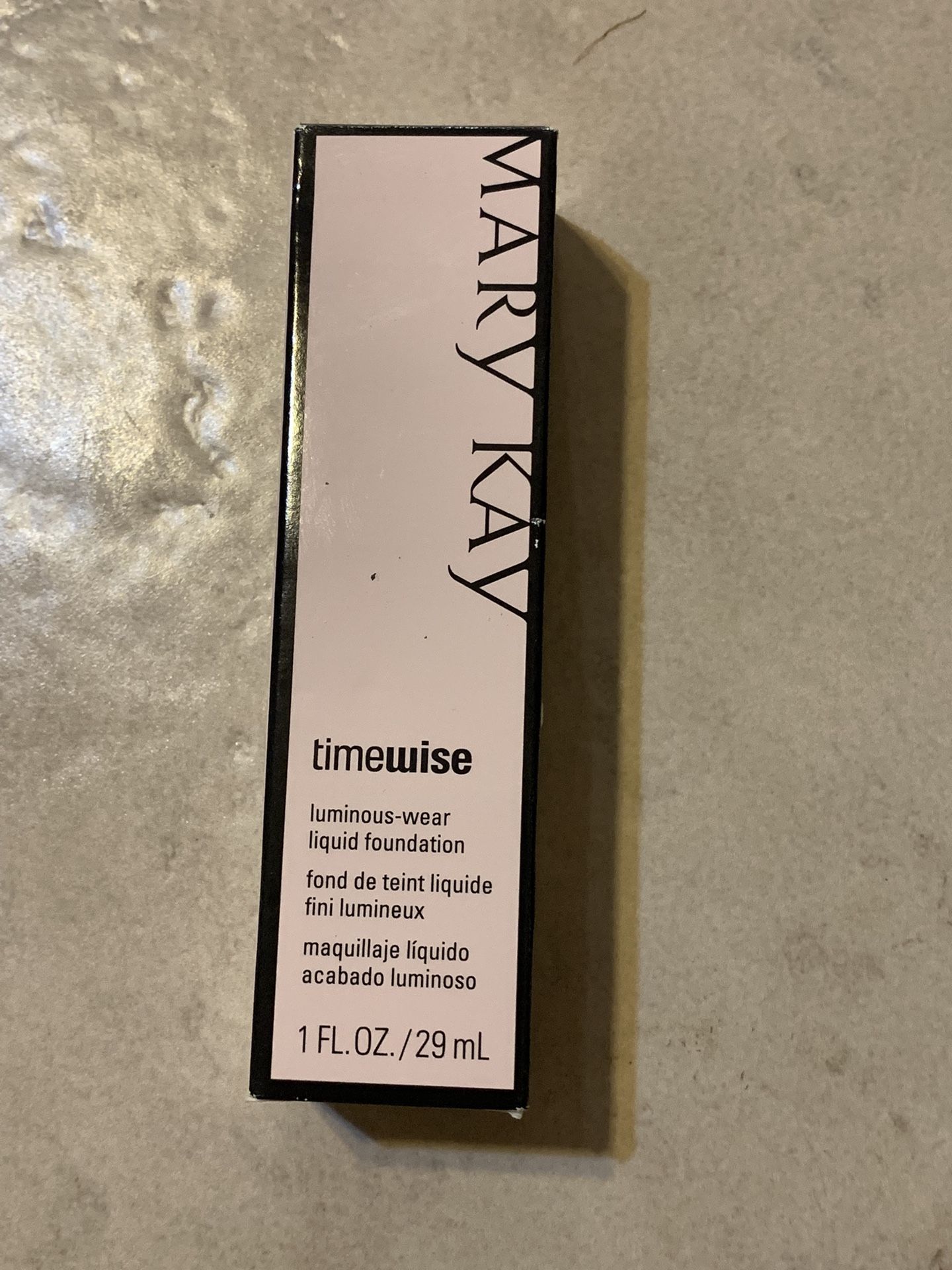 Mary Kay TimeWise Luminous -wear liquid foundation 1 fl Oz