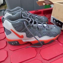 Nike Air Turf Raider Orange/White-Anthracite-Wolf Grey 