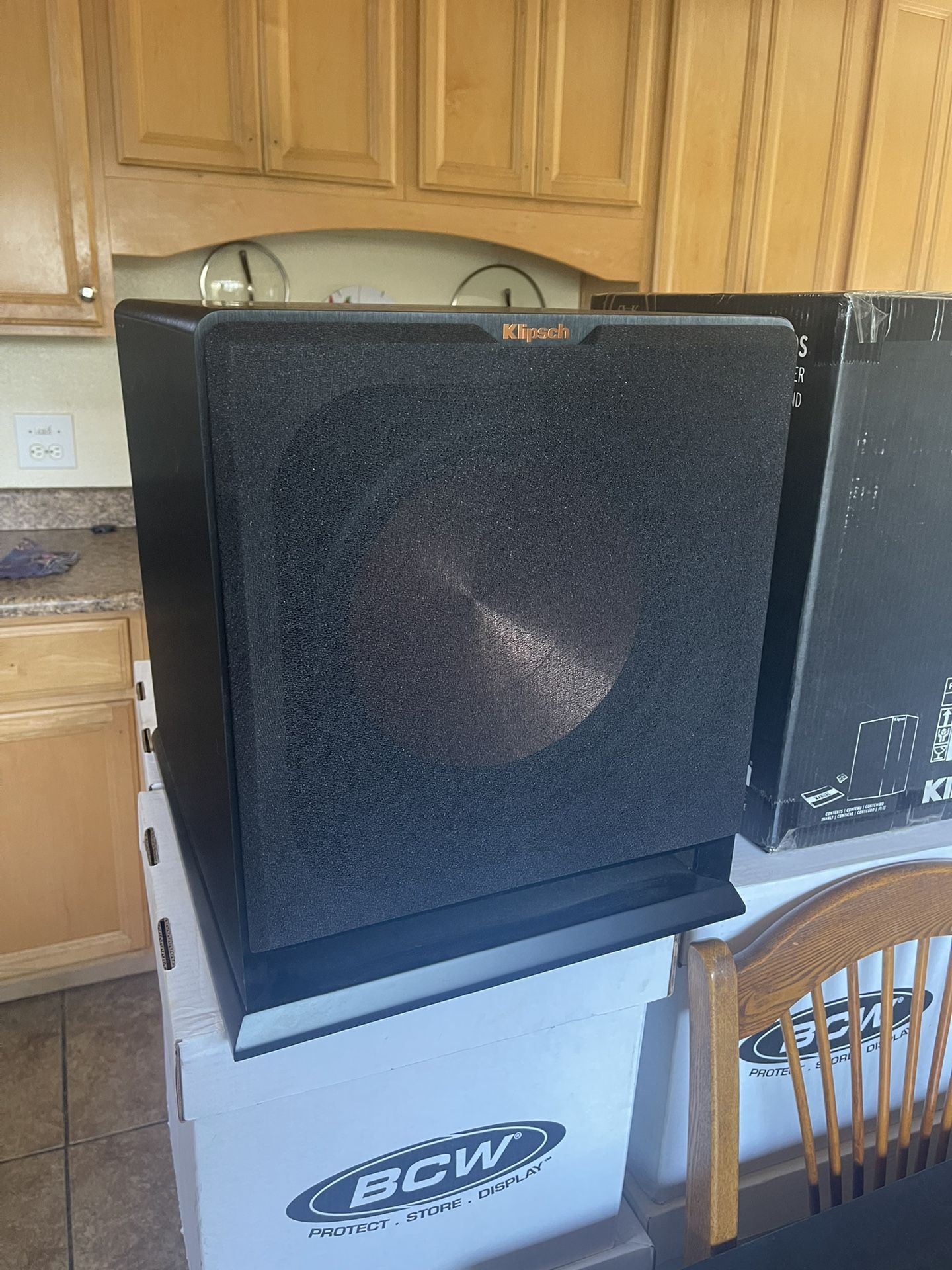 Klipsch Reference R-112SW subwooofer (Used - Excellent condition)