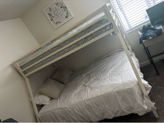 Selling bunk bed with brand new twin mattress