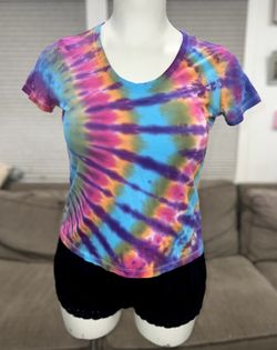Women’s Tie Dye Shirt- L