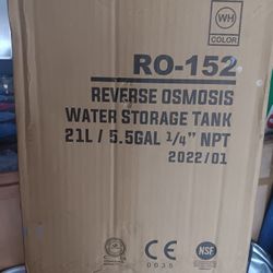 5.5 Gallon Water Storage Tank New In The Box Unopened 