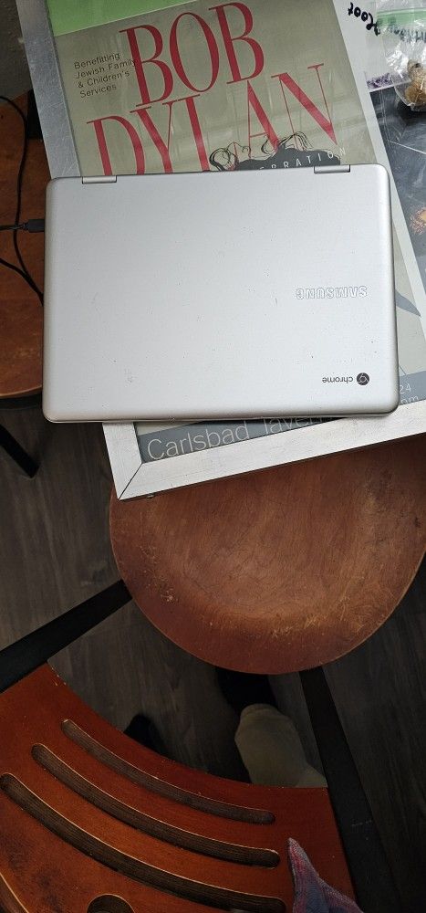2022 Samsung Chrome Book With Stylus