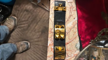 Hermes cuff