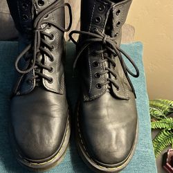 Dr Martens 1460 Lace Up Boots