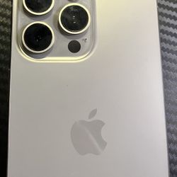 iPhone 15 Pro Max 256Gb UNLOCKED 