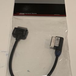 Brand New Audi Adapter For Ipod Iphone Genuine Accessory 4f0051510ag