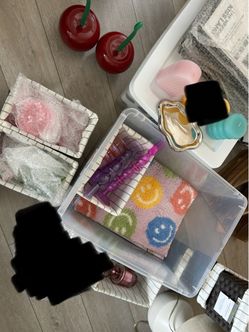 EVERYTHING MUST GO - MAKE OFFER! Teen Room Decor