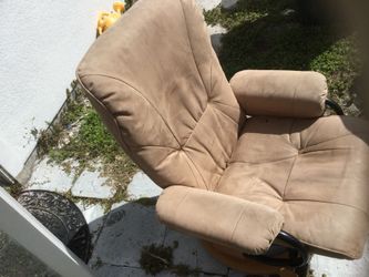 Confortable chair.
