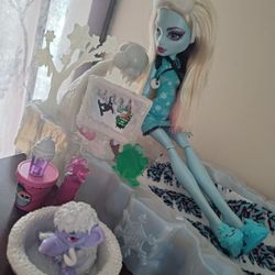 Monster High Abbey Bed 