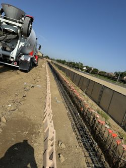 Block Walls And Retaining Walls/ Bardas