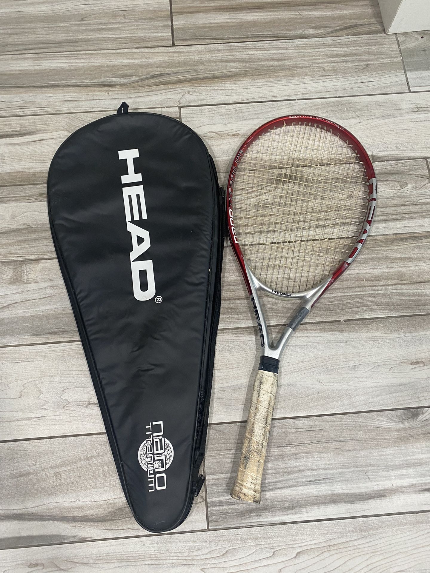 Head Nano Titanium Elite Oversize Tennis racket with carrying bag