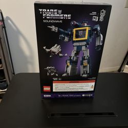 LEGO Transformer Soundwave