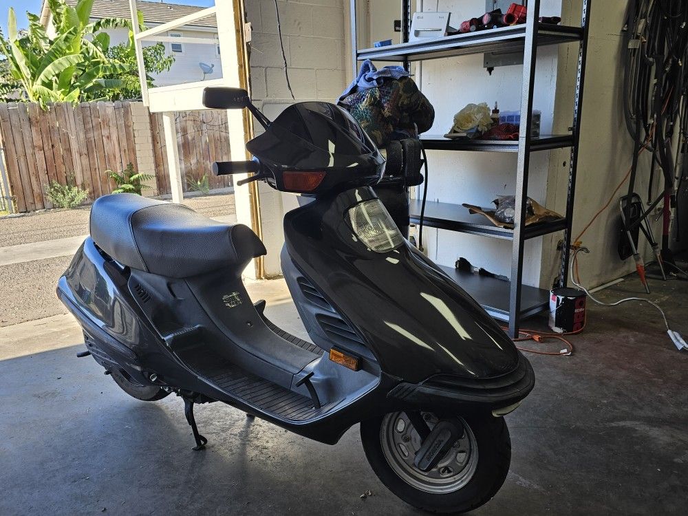 1987 Honda Elite 150 Ch150 Scooter Rare. Clean Title Current Registration