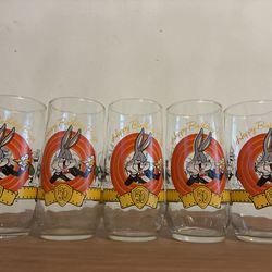 VINTAGE LOONEY TUNES COLLECTORS GLASSES