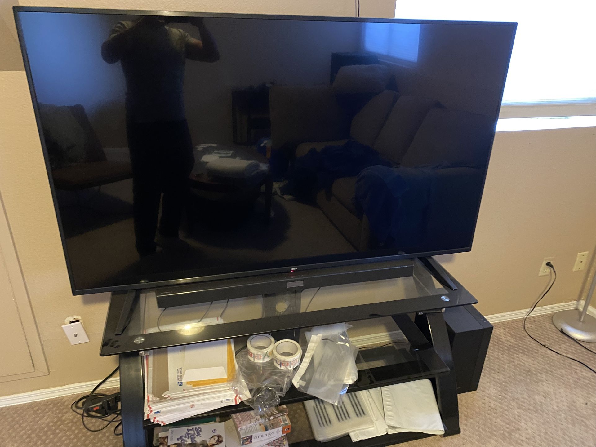 65 Inch Lg Tv With Stand And Surround Sound
