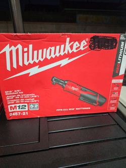 Milwaukee m12 ratchet 3/8 kit