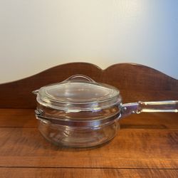 Vintage Pyrex 6323-B Clear Glass Flameware Cooking Pot with lid - some nicks on the brim of the lid