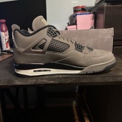 Cave Stone Jordan 4