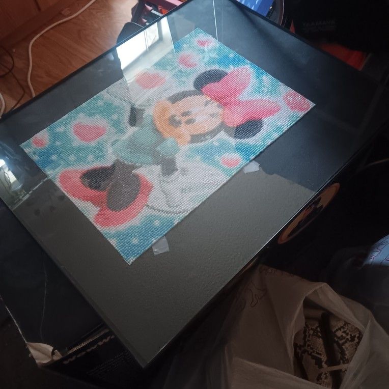 Minnie Mouse diamond painting completed