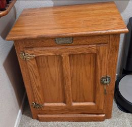 OAK WHITE CLAD STORAGE CABINET