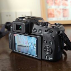 Leica V-Lux 4
