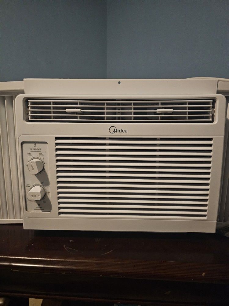 Midea Air CONDITIONER