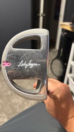 Women’s putter