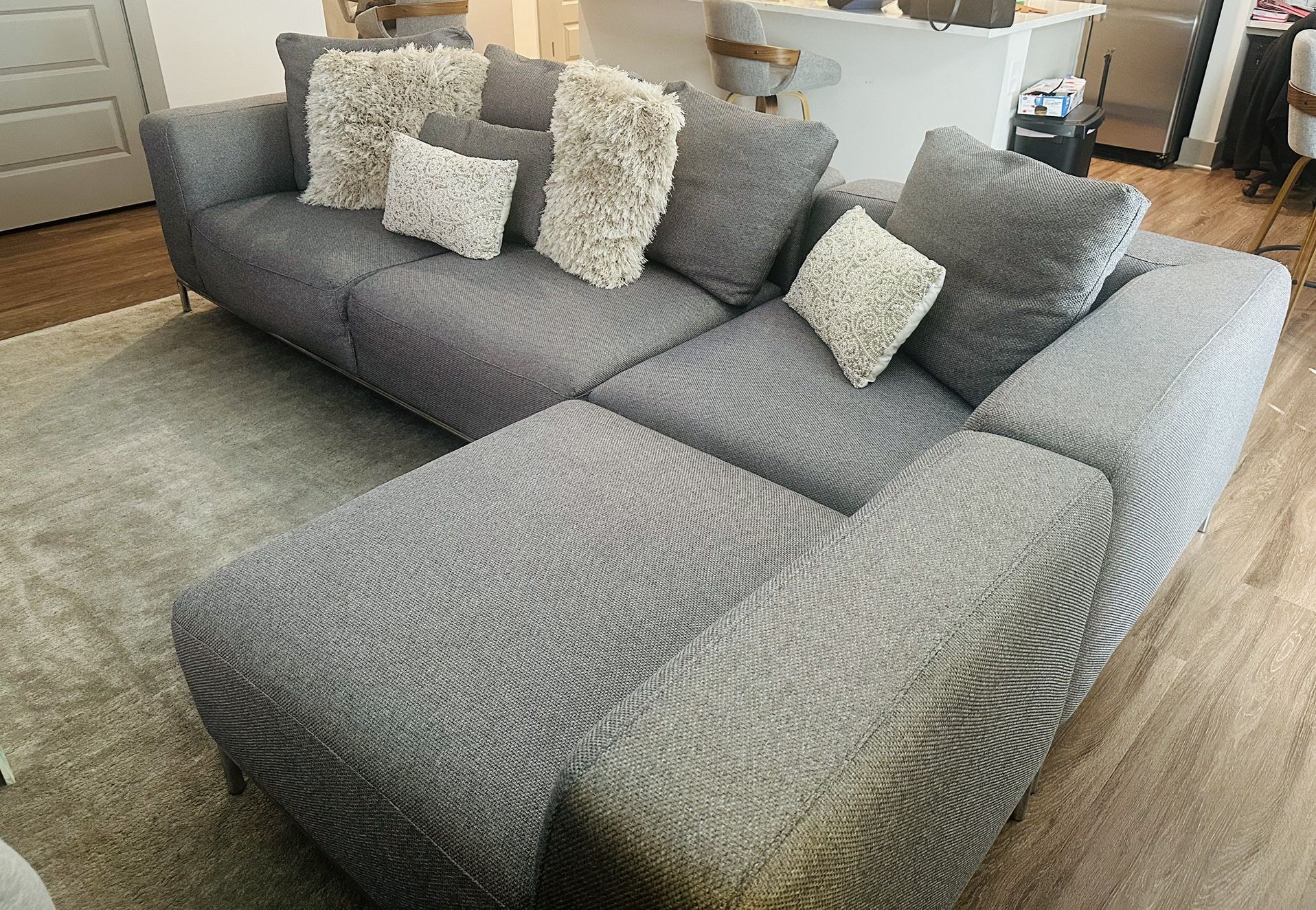 Sofa / Living Room Furniture