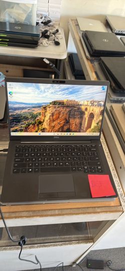 Dell Latitude 7400 8GB RAM 256GB SSD Core i5 Windows 11 Pro