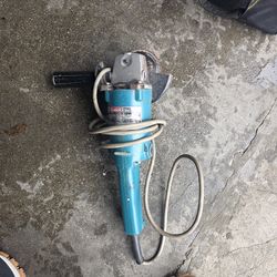 Makita grinder