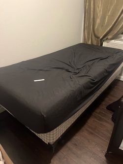 Twin size bed
