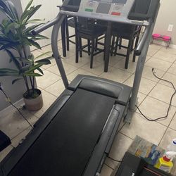 NordicTrack C2255 Treadmill