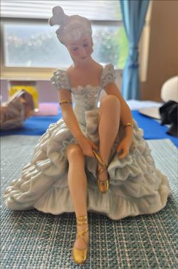Shaubach Kunst Porcelain Ballerina Figurine Made in Germany