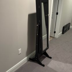 STANDING JEWELRY CASE W MIRROR
