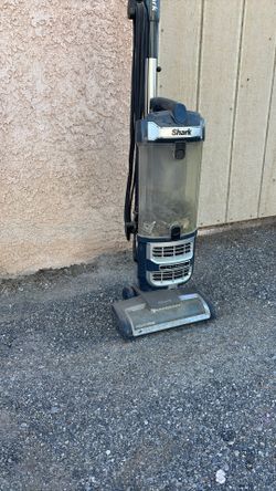 20$ SHARK VACCUM FOR PARTS