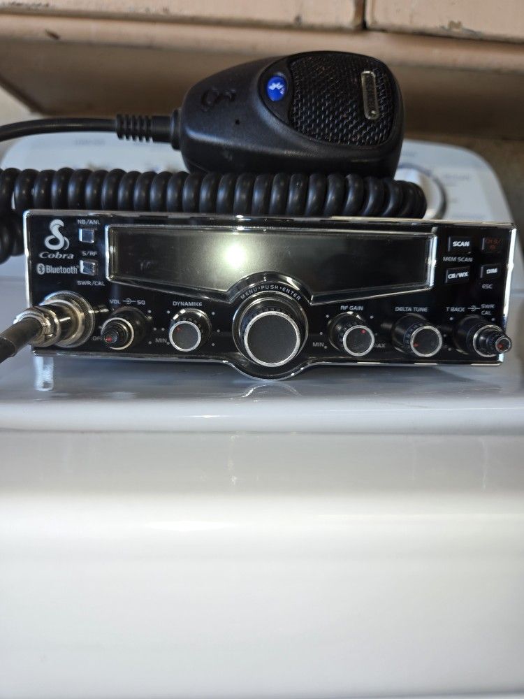 Cobra Cb Radio Perfect Condition No Flaws SEE All Pics
