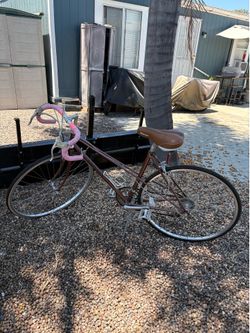 Women’s Univega Bicycle 80s