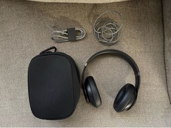 Beats Studio Pro Wireless Black Headphones