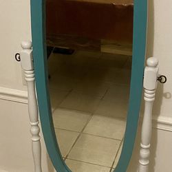 Vintage Solid Wooden Stand-Up Mirror
