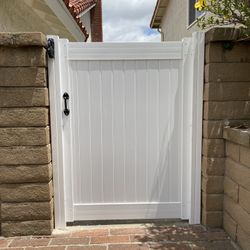 Vinyl Gate