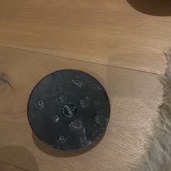 DELTA shower head, 1.5 GPM Universal 5-3/8" Wide Single Function Shower Head with H2Okinetic Technology