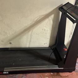 True 500SE Treadmill. Nice Shape!
