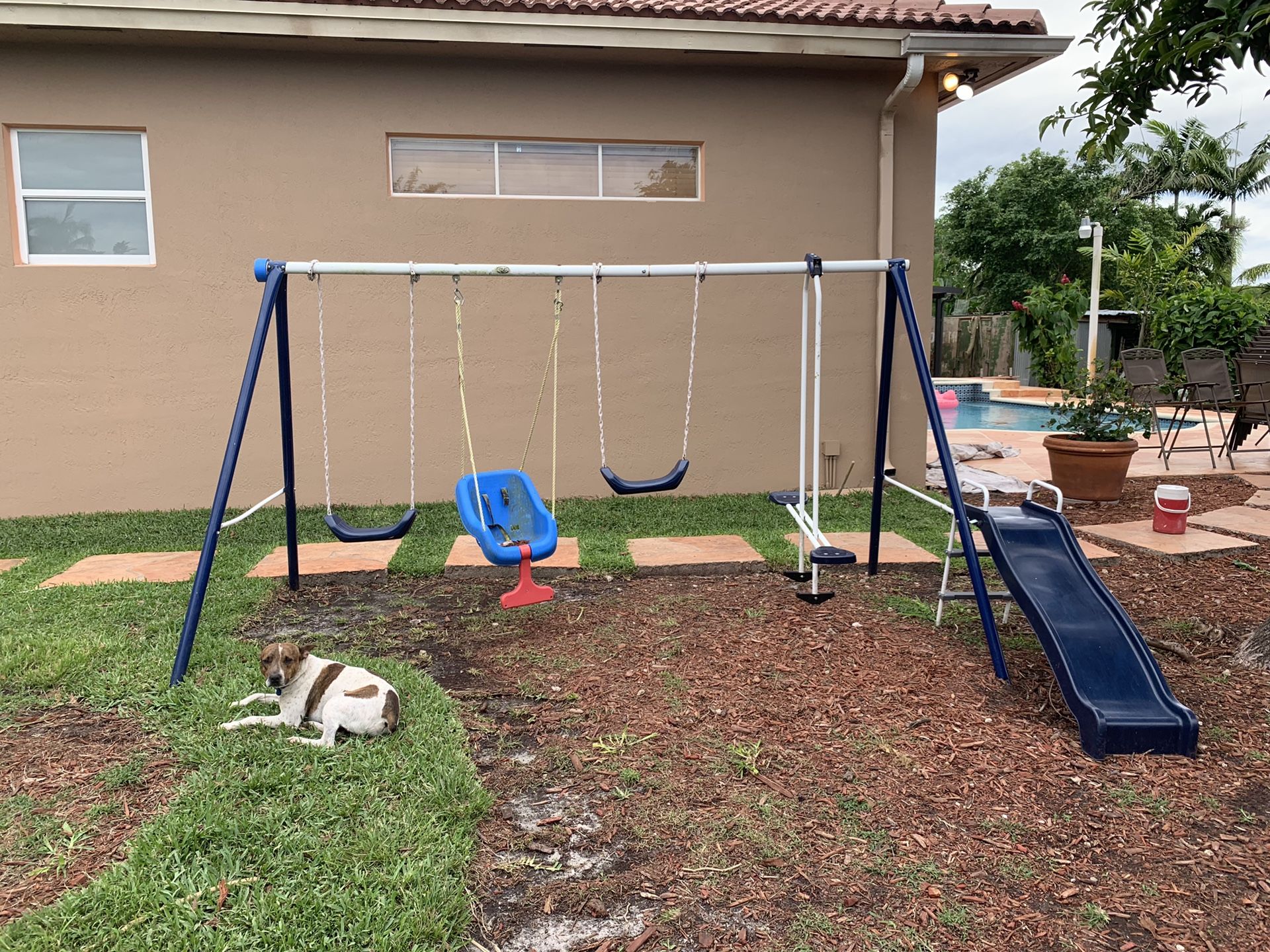 Swing set